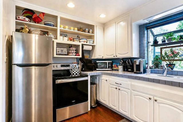 1718 Pomeroy Avenue, Santa Clara, CA 95051