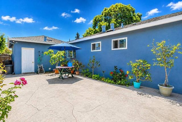 1718 Pomeroy Avenue, Santa Clara, CA 95051