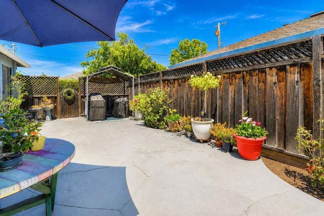1718 Pomeroy Avenue, Santa Clara, CA 95051
