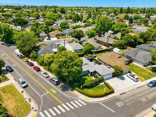 1718 Pomeroy Avenue, Santa Clara, CA 95051