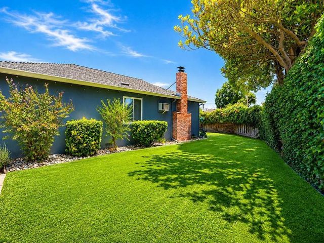 1718 Pomeroy Avenue, Santa Clara, CA 95051
