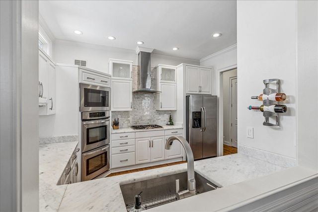 855 HARBOR ISLE CIR W, Memphis, TN 38103