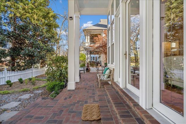 855 HARBOR ISLE CIR W, Memphis, TN 38103