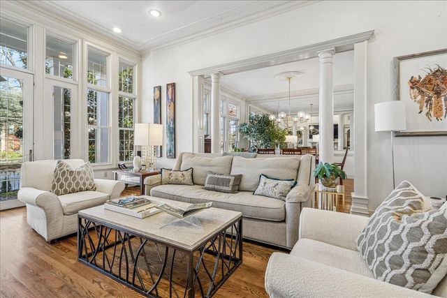 855 HARBOR ISLE CIR W, Memphis, TN 38103