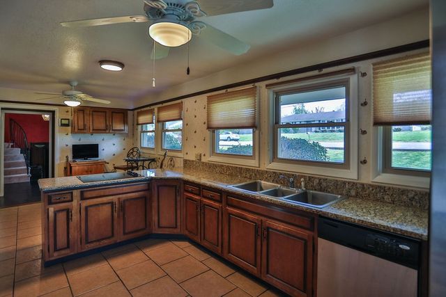 305 Myers Ter, Carthage, TN 37030