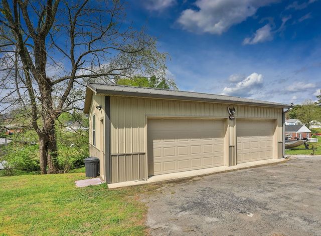 305 Myers Ter, Carthage, TN 37030