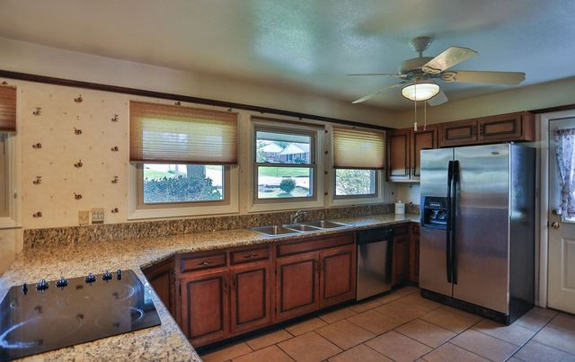 305 Myers Ter, Carthage, TN 37030