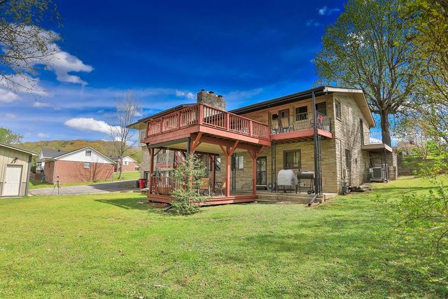 305 Myers Ter, Carthage, TN 37030