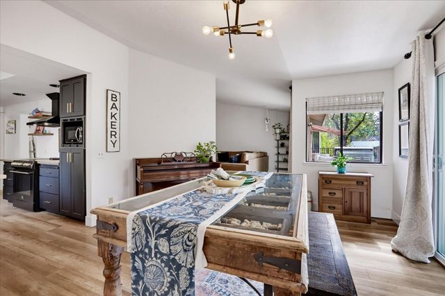 11237 Bobolink Way, Auburn, CA 95602