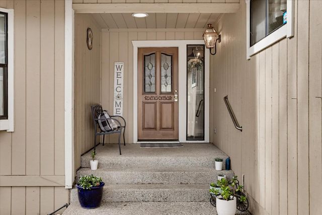 11237 Bobolink Way, Auburn, CA 95602