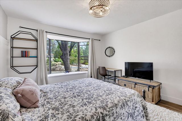 11237 Bobolink Way, Auburn, CA 95602
