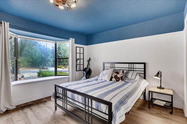 11237 Bobolink Way, Auburn, CA 95602