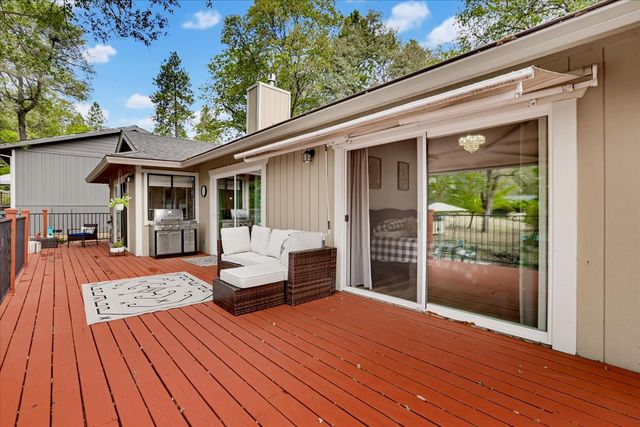 11237 Bobolink Way, Auburn, CA 95602