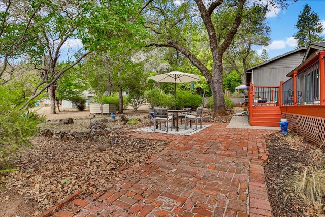 11237 Bobolink Way, Auburn, CA 95602