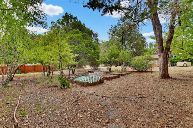 11237 Bobolink Way, Auburn, CA 95602