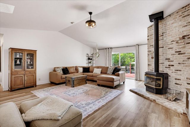 11237 Bobolink Way, Auburn, CA 95602