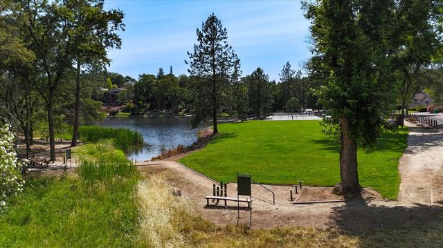 11237 Bobolink Way, Auburn, CA 95602