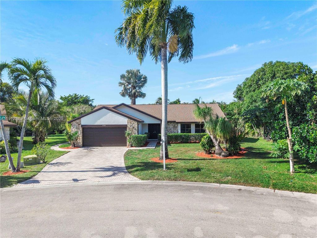 4320 NW 113th Ter, Coral Springs, FL 33065