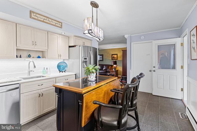 2660 TERWOOD HILL DR, Willow Grove, PA 19090