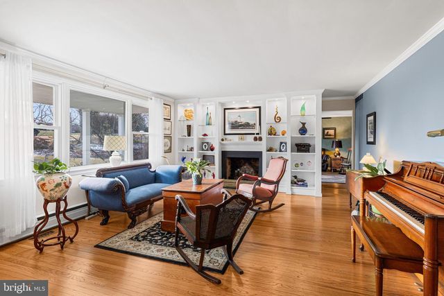 2660 TERWOOD HILL DR, Willow Grove, PA 19090