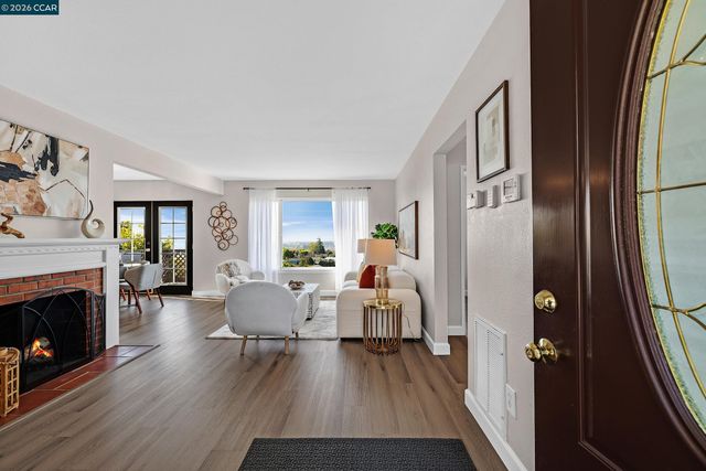 16057 Gramercy Dr, Castro Valley, CA 94578