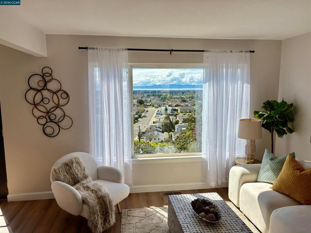 16057 Gramercy Dr, Castro Valley, CA 94578