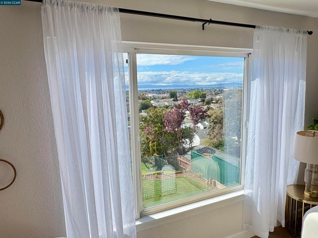 16057 Gramercy Dr, Castro Valley, CA 94578