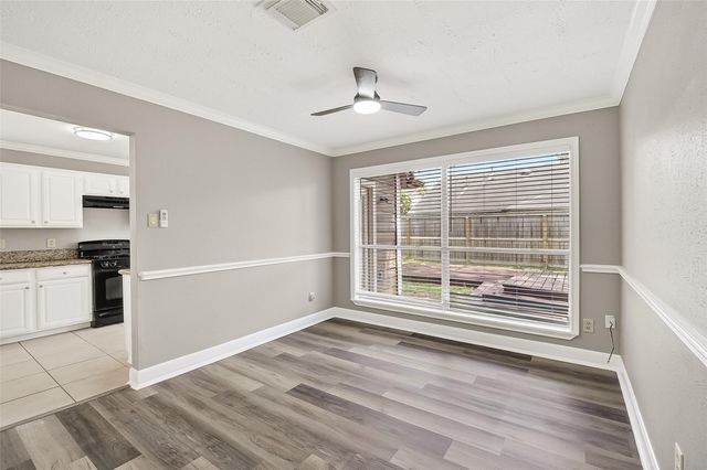 12403 Meadow Ridge Dr, Stafford, TX 77477