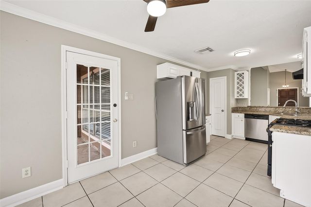 12403 Meadow Ridge Dr, Stafford, TX 77477