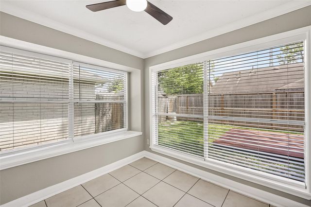 12403 Meadow Ridge Dr, Stafford, TX 77477