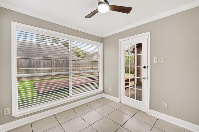 12403 Meadow Ridge Dr, Stafford, TX 77477