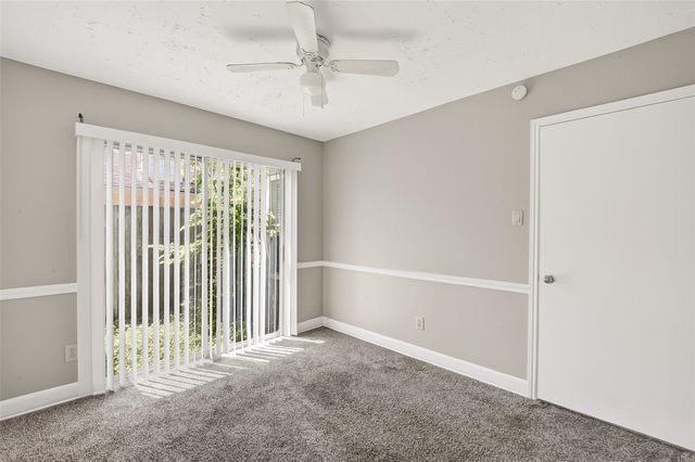 12403 Meadow Ridge Dr, Stafford, TX 77477