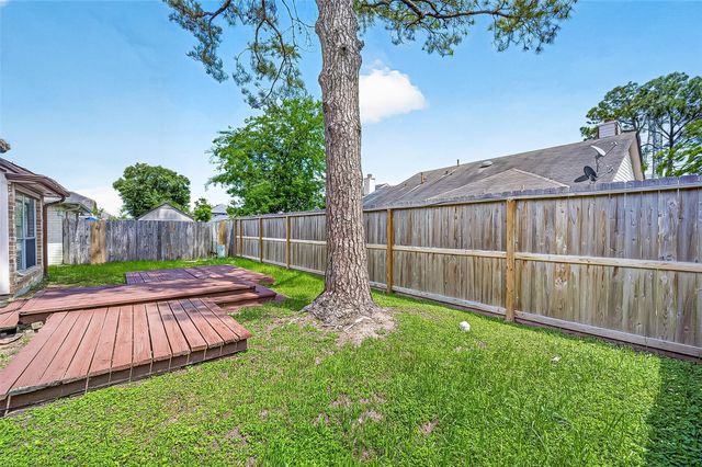 12403 Meadow Ridge Dr, Stafford, TX 77477