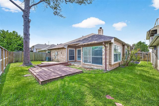 12403 Meadow Ridge Dr, Stafford, TX 77477