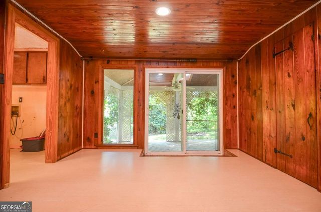 716 Killian Hill Road SW, Lilburn, GA 30047