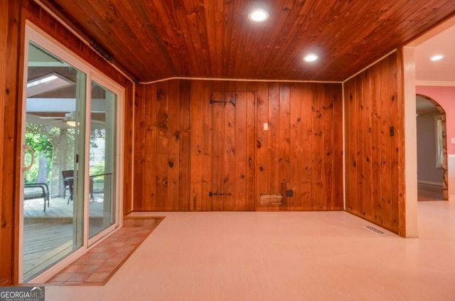 716 Killian Hill Road SW, Lilburn, GA 30047