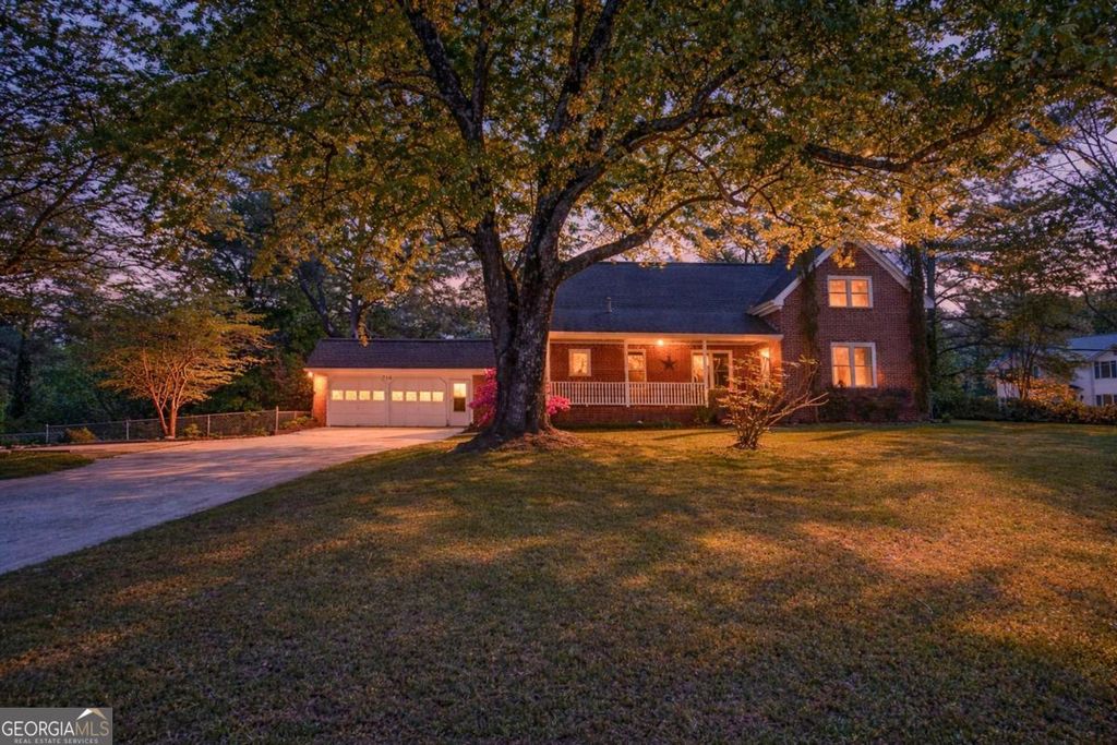 716 Killian Hill Road SW, Lilburn, GA 30047