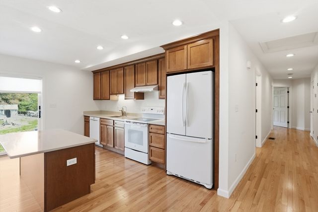 269 Harvard Rd, Bolton, MA 01740