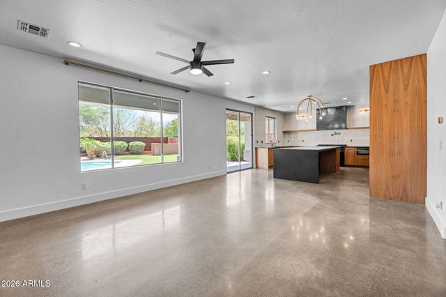27363 N WHITEHORN Trail, Peoria, AZ 85383