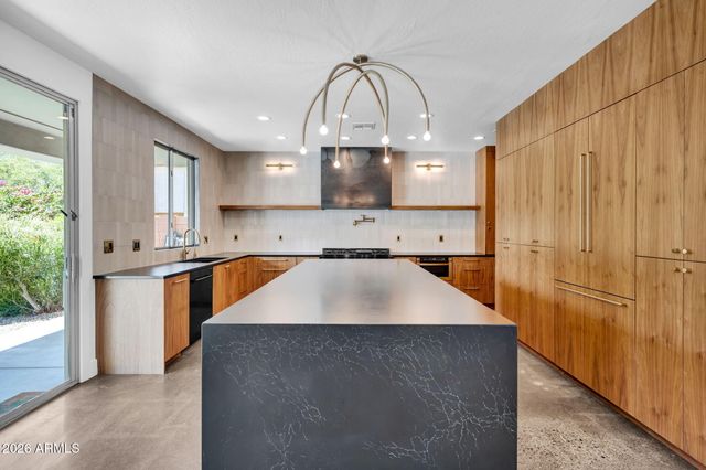 27363 N WHITEHORN Trail, Peoria, AZ 85383