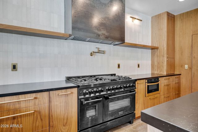 27363 N WHITEHORN Trail, Peoria, AZ 85383