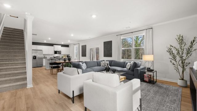 3876 Donetta Drive, Atlanta, GA 30349