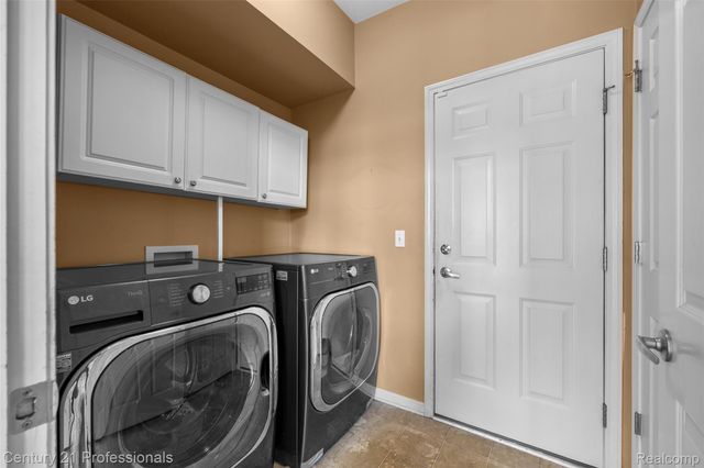 49385 Central Park E, Shelby Charter Township, MI 48317
