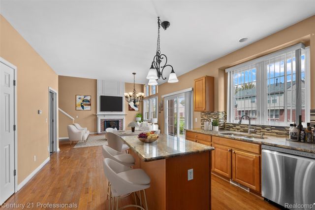 49385 Central Park E, Shelby Charter Township, MI 48317