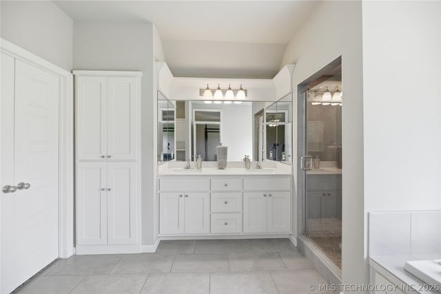 11303 S 211th East Avenue, Broken Arrow, OK 74014