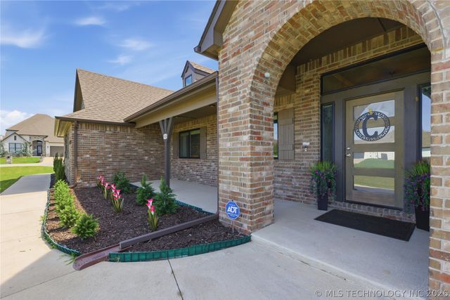11303 S 211th East Avenue, Broken Arrow, OK 74014