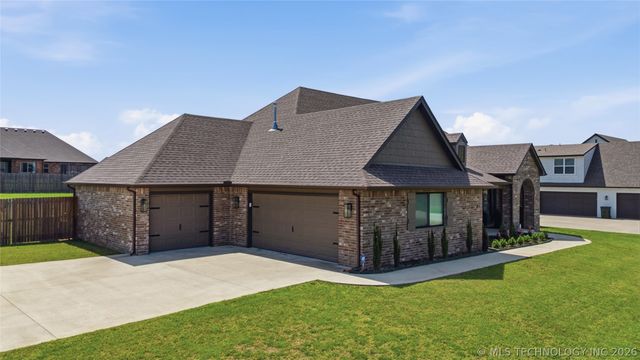 11303 S 211th East Avenue, Broken Arrow, OK 74014