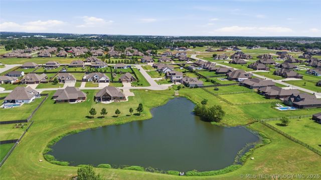 11303 S 211th East Avenue, Broken Arrow, OK 74014