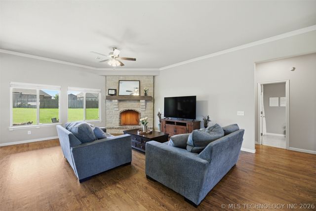 11303 S 211th East Avenue, Broken Arrow, OK 74014
