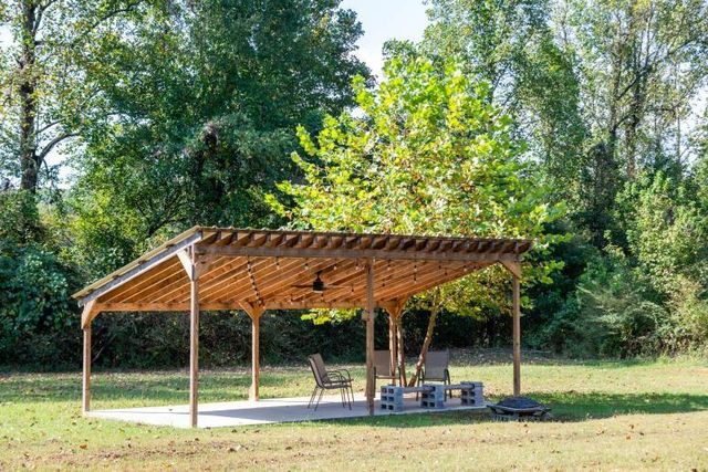2400 Flatbottom Road, Ball Ground, GA 30107